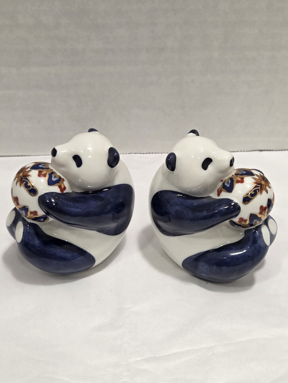 Vintage Japanese Ceramic Pair Of Panda Sachet Potpourri Holders